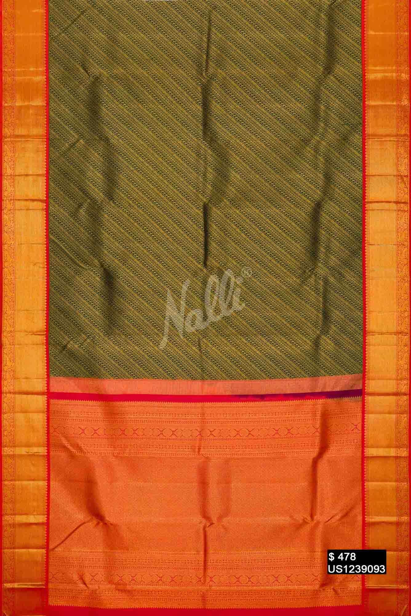 Bottle Green Kanchipuram Silk Saree