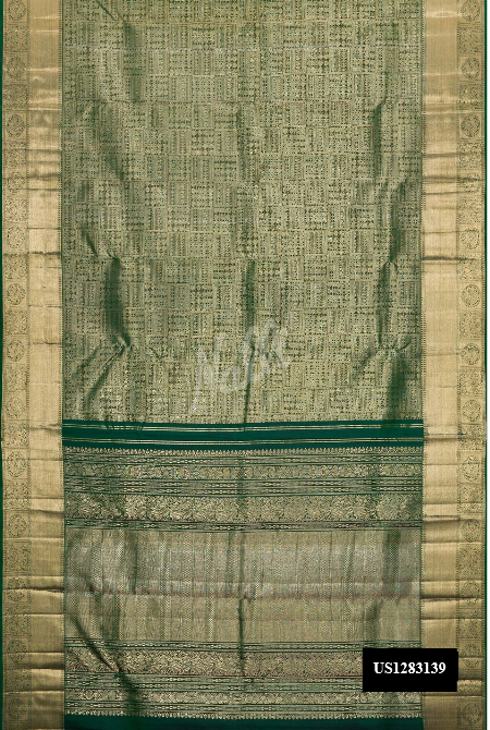 Bottle Green Kanchipuram Silk Saree