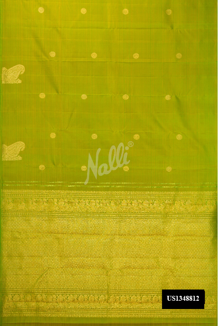 Parrot Green Kanchipuram Silk Saree
