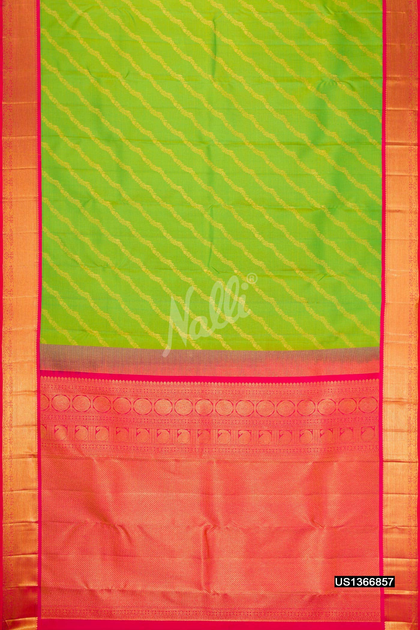 Parrot Green Kanchipuram Silk Saree