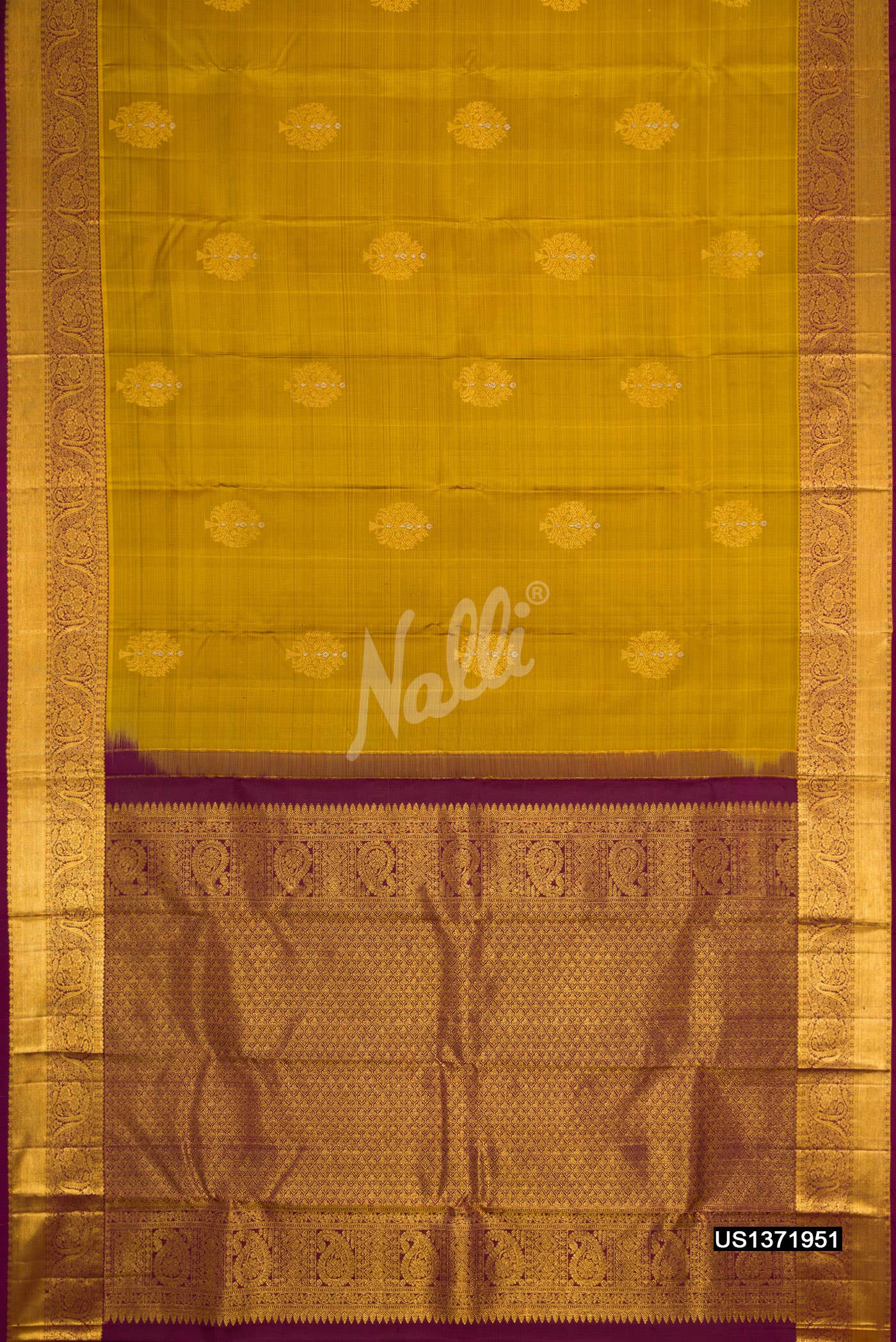 Mehandi Green Kanchipuram Silk Saree