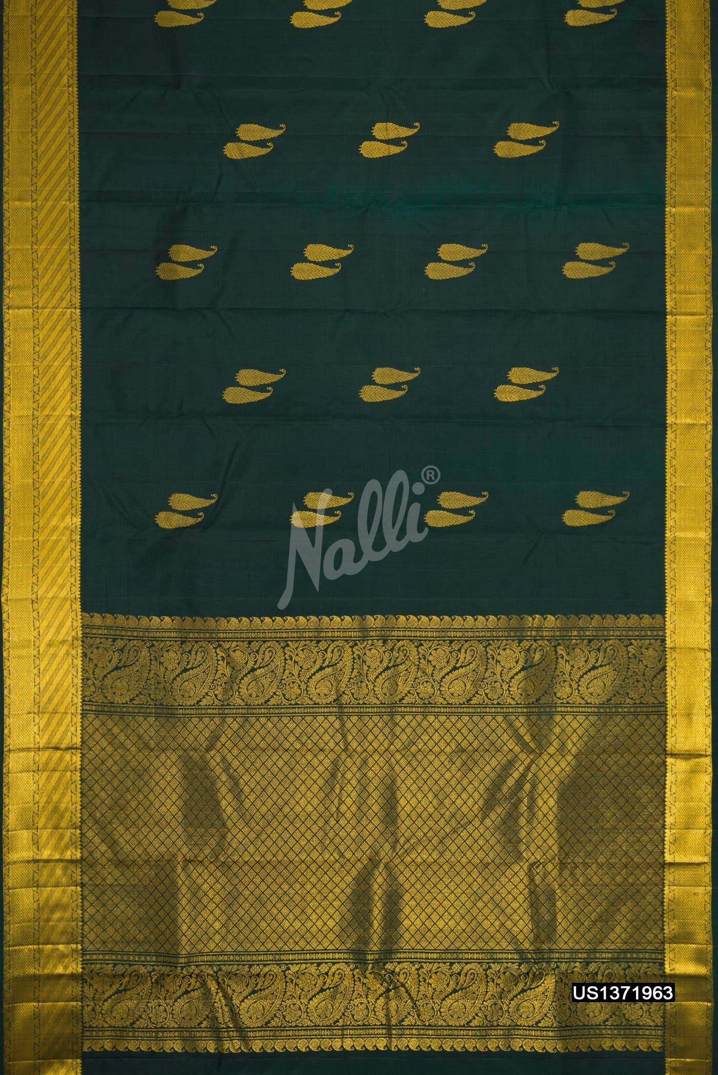 Bottle Green Kanchipuram Silk Saree
